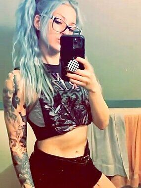 Nicki Minaj Jean shorts